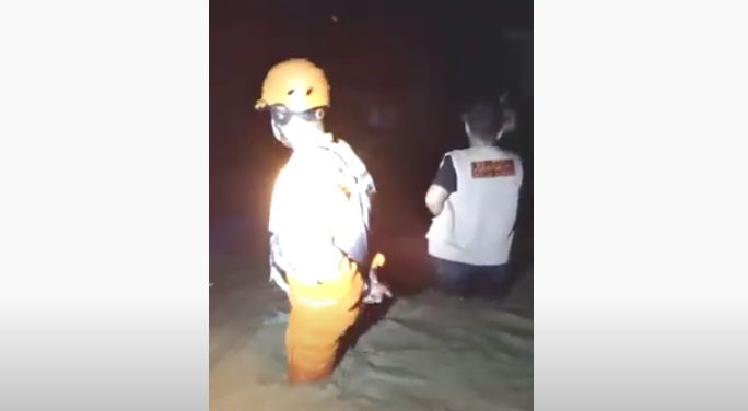 Kondisi Kota Masamba yang dilanda banjir sejak Selasa (4/8/2020) sore. Hingga malam ini genangan air semakin tinggi.