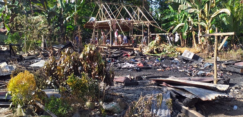 Kebakaran rumah milik Serlianti di Lamasi Timur, Minggu (9/8/2020) pagi.