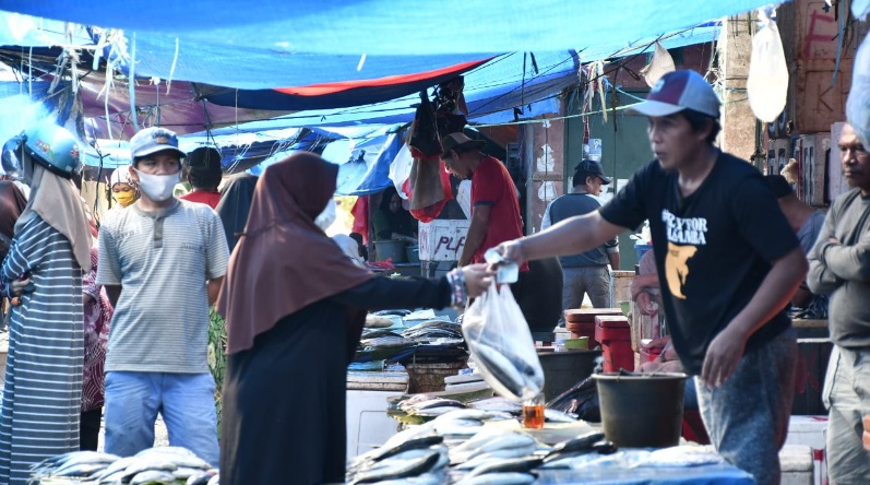 Aktivitas perekonomian di Pasar Masamba kembali normal, usai bencana banjir bandang.