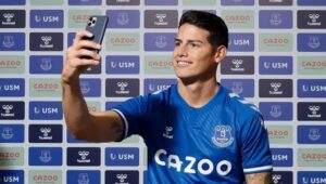 Everton resmi merekrut James Rodriguez dari Real Madrid.