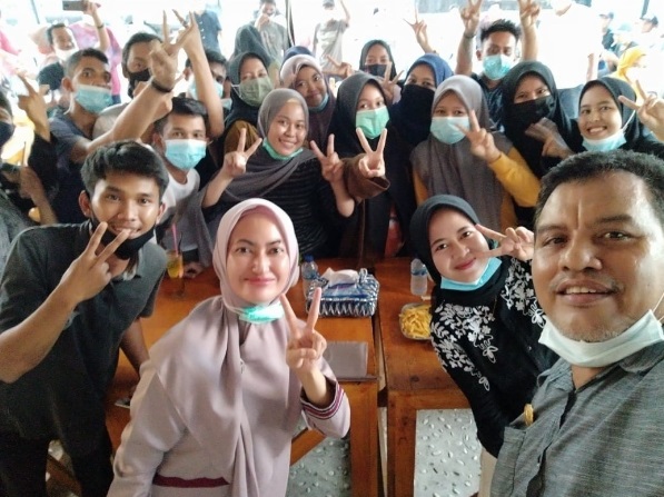 Kaum milenial yang tergabung dalam Amir Mahmud Centre mendukung BISA di PIlkada Lutra 2020.