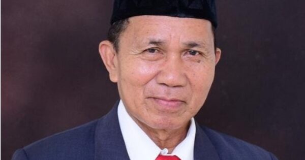 Foto semasa hidup Pimpinan Pondok Pesantren Nurul Junaidiyah Lauwo, KH Abdul Aziz Rajmal.