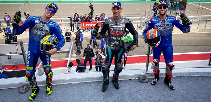 Franco Morbidelli (tengah/Petronas Yamaha) pecundangi dua rider Suzuki Ecstar, Alex Rins dan Joan Mir di balapan MotoGP Teruel 2020 di Sirkuit Aragon, Minggu (25/10/2020) malam WIB. foto: motogp