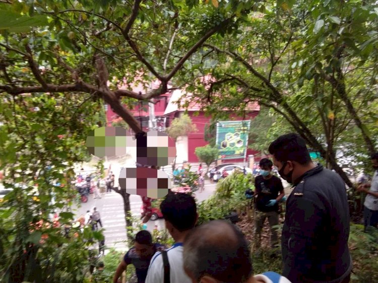 Gadis Toraja, FM ditemukan tergantung di pohon jambu depan rumah kontrakannya, Jalan Nusantara, Makale, Tana Toraja, Rabu (4/11/2020) pagi.