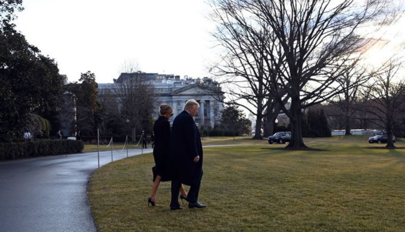 Donald Trump meninggalkan Gedung Putih untuk terakhir kalinya, Rabu (20/1/2021) pagi waktu setempat.