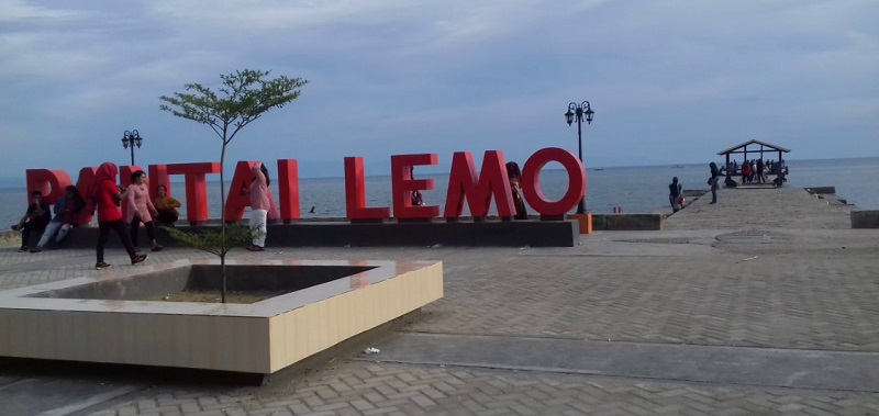 Pantai Lemo, salah satu objek wisata andalan di Kecamatan Burau, Kabupaten Luwu Timur, dipastikan ditutup hingga tiga hari ke depan.