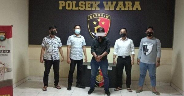 SHU (53) diamankan Unit Reskrim Polsek Wara Kota Palopo, Senin (1/3/2021) karena diduga melakukan tindak pidana tipu gelap.
