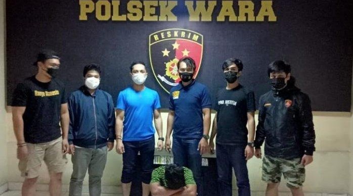 MV (17) tersangka penganiaya purnawirawan Polri di Jalan Merdeka, Kota Palopo, Selasa (9/3/2021) lalu, sudah ditangkap polisi.