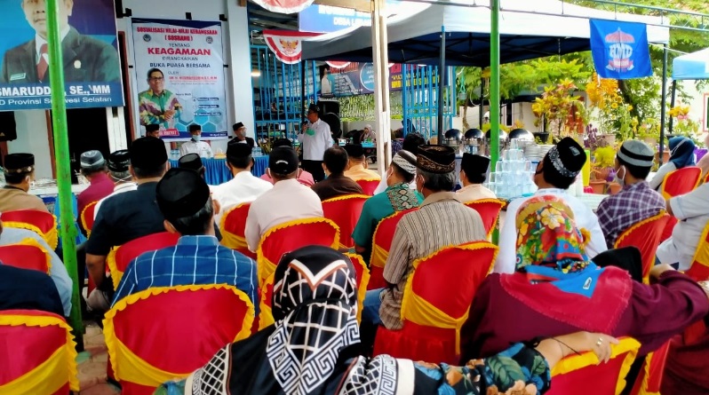 Anggota DPRD Sulsel, Husmaruddin menggelar sosialisasi nilai-nilai kebangsaan di Desa Lebani Kecamatan Belopa Utara, Minggu (18/4/2021). ft/ist