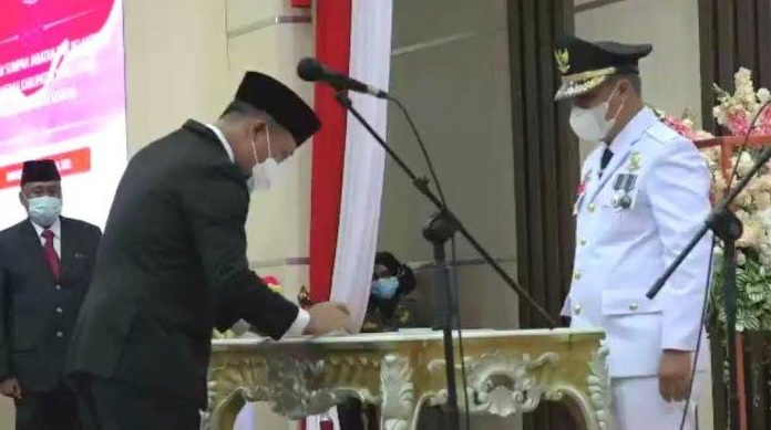 Pelantikan Budiman sebagai Bupati Luwu Timur periode 2021-2026, Ruang Rapat Pimpinan Kantor Gubernur Sulawesi Selatan, Senin (5/4/2021).