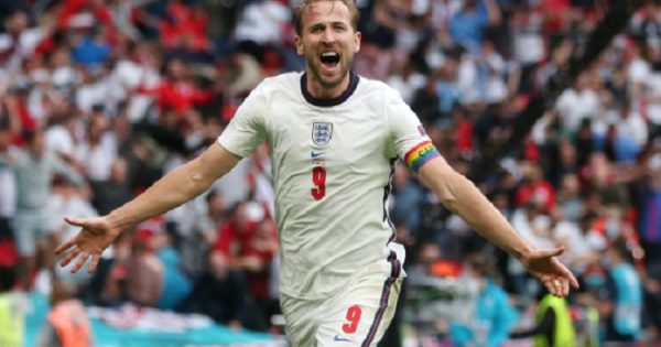 Harry Kane (Inggris) merayakan golnya ke gawang Jerman, pada laga 16 besar Euro 2020, di Stadion Wembley, Rabu (30/6/2021) dini hari WITA. ft/twitter @euro2020