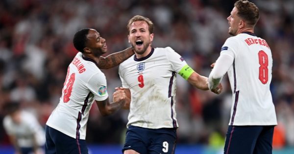 Tuimnas Inggris lolos ke final Euro 2020 setelah mengalahkan Denmark 2-1 lewat babak perpanjangan waktu, di Stadion Wembley, Kamis (8/7/2021) dini hari WITA. foto: twitter @EURO2020