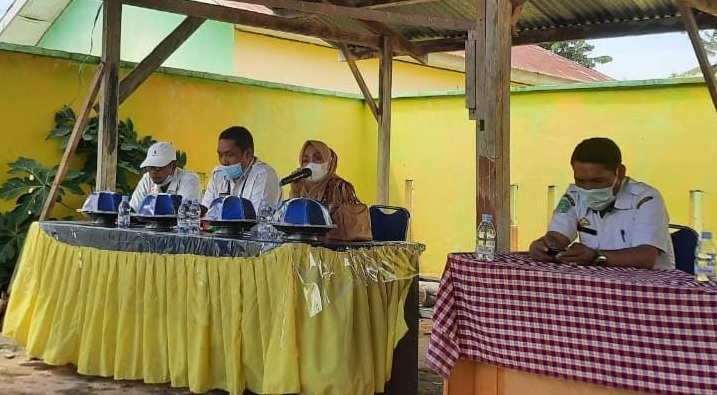 Reses perseorangan Anggota DPRD Luwu Timur, Heryanti Harun di Desa Kalatiri, Kecamatan Burau, Rabu (14/7/2021). foto: ist