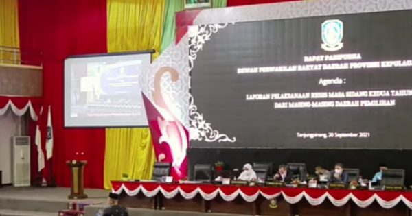 Rapat paripurna laporan hasil reses masa sidang kedua 2021, di Kantor DPRD Kepulauan Riau, Senin (20/9/2021).