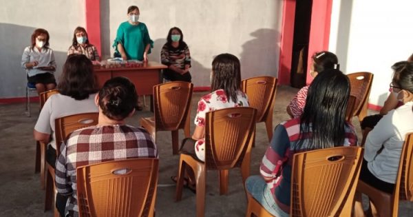 Rapat PKK Ranomea di Salasar Kantor Lurah Ranomea, Kecamatan Amurang Timur, Minahasa Selatan Sulut, Sabtu (25/9/2021). Foto:ist