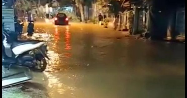 Banjir di Jalan H Hasan Palopo