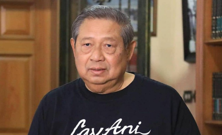 Presiden keenam Republik Indonesia, Susilo Bambang Yudhoyono (SBY). Foto: Laman wowkeren, sby operasi prostat
