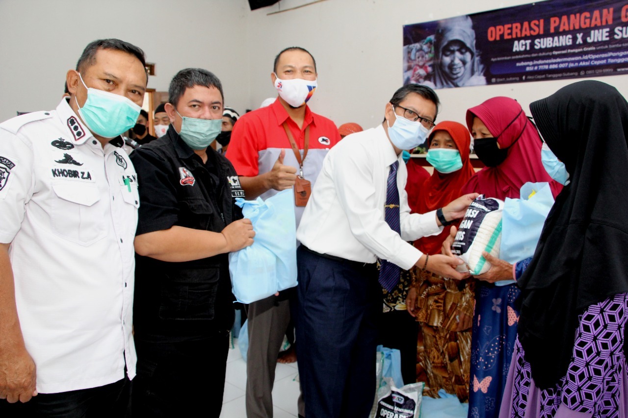 JNE-ACT Subang Berbagi
