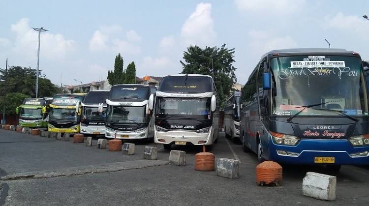 Ilustrasi bus angkutan kota antar/dalam provinsi.