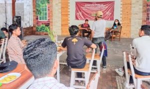 Elemen gerakan mahasiswa yang ada di Yogyakarta menggelar kajian dalam Diskusi Publik yang bertema 'Membaca Objektivitas di Wadas', Jumat (4/3). Foto: ist