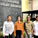 Korban bersama Tim Hukum EMG Law Offices usai melaporkan oknum Brimob ke Komnas Perempuan.