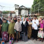 Bupati Brebes Paramitha Widya Kusuma saat Ngabuburit bersama warga Desa Negarayu Tonjong.(dok Istimewa)