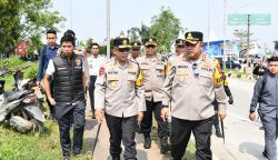 Kapolda Jawa Barat, Irjen Pol. Rudi Setiawan, melakukan kunjungan kerja ke wilayah hukum Polresta Cirebon untuk mengecek langsung kesiapan pengamanan Operasi Ketupat Lodaya 2026.
