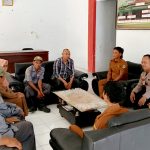 Kapolsek Malausma IPDA Riyana didampingi Kanit Intelkam AIPTU Dedi Saptiadi, melaksanakan patroli dialogis dengan menyambangi Kepala Desa beserta perangkat Desa Ciranca