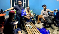 Ketua Fraksi NasDem DPRD Palopo Umar Bagi Paket Ramadan di Kecamatan Wartim dan Warsel