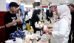Mall UMKM Kota Cirebon mendadak riuh dengan energi kreativitas pada Rabu (11/03/2026)