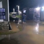 Debit air Sungai Cipager yang sempat meluap dan memasuki kawasan permukiman dilaporkan telah surut pada Rabu (25/3/2026) malam.