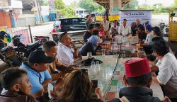 Puluhan insan pers Cirebon justru memilih bersimpuh dalam kesederhanaan untuk merayakan momentum Halal Bihalal. Selasa siang (2432026) --Mu'min--