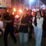 Warga Desa Setu Wetan, Kecamatan Weru, Kabupaten Cirebon tumpah ruah ke jalanan untuk melaksanakan pawai obor dalam rangka merayakan malam Hari Raya Idul Fitri 1447 H pada Jumat (2032026).