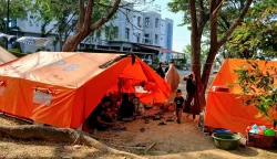 Tenda Pengungsi Korban Banjir di Kantor Bupati Bireuen