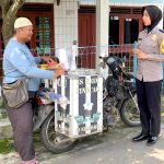 Bhabinkamtibmas Desa Cikoneng Dekati Pedagang Lewat Sambang Dialogis