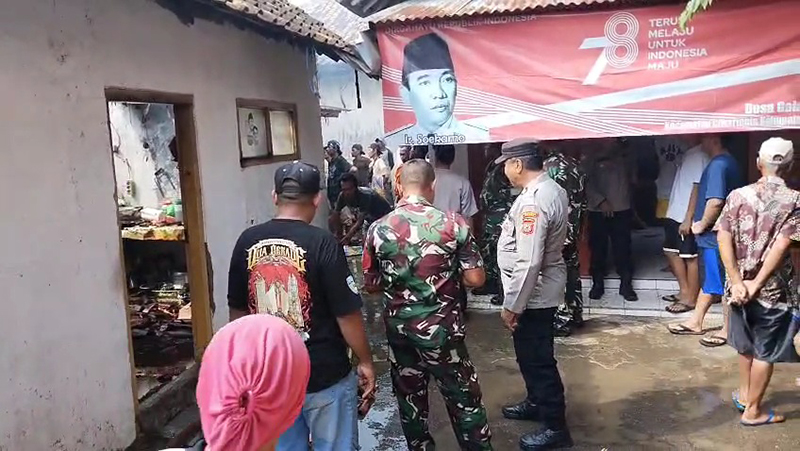 Pagi yang Berubah Jadi Abu: Kisah Rumah Sarkun yang Dilalap Api di Cirebon