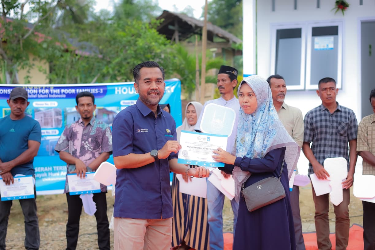 PT PLN UP 3 Lhokseumawe Hadiri Kegiatan Serah Terima Rumah Layak Huni