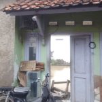 lansia cirebon rumahnta diterjang air bah